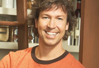 Celebrity Q & A - An Interview with Ricardo Larrivee
