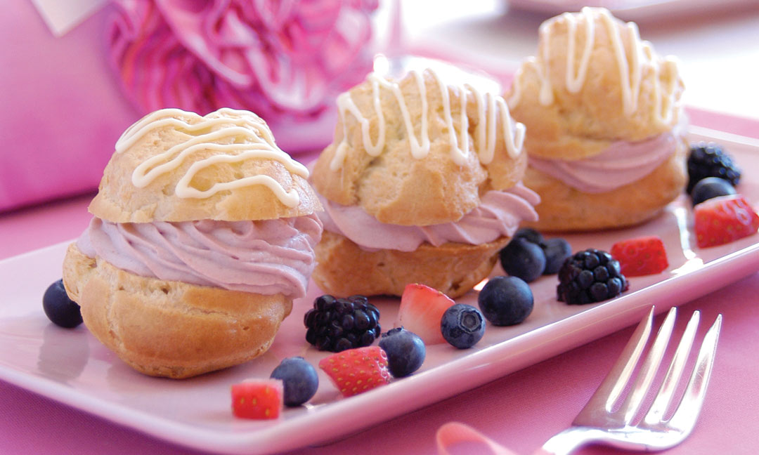 White Chocolate Berry Cream Puffs