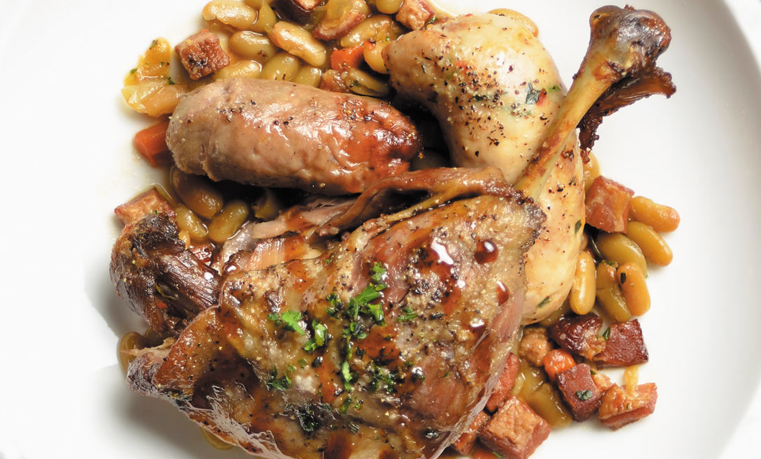 Confit de Canard Avec Cassoulet Blonde