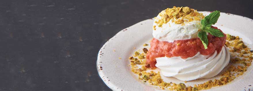 Rhubarb Pavlova