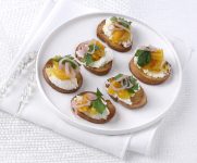 Goat Cheese and Apricot Tartine